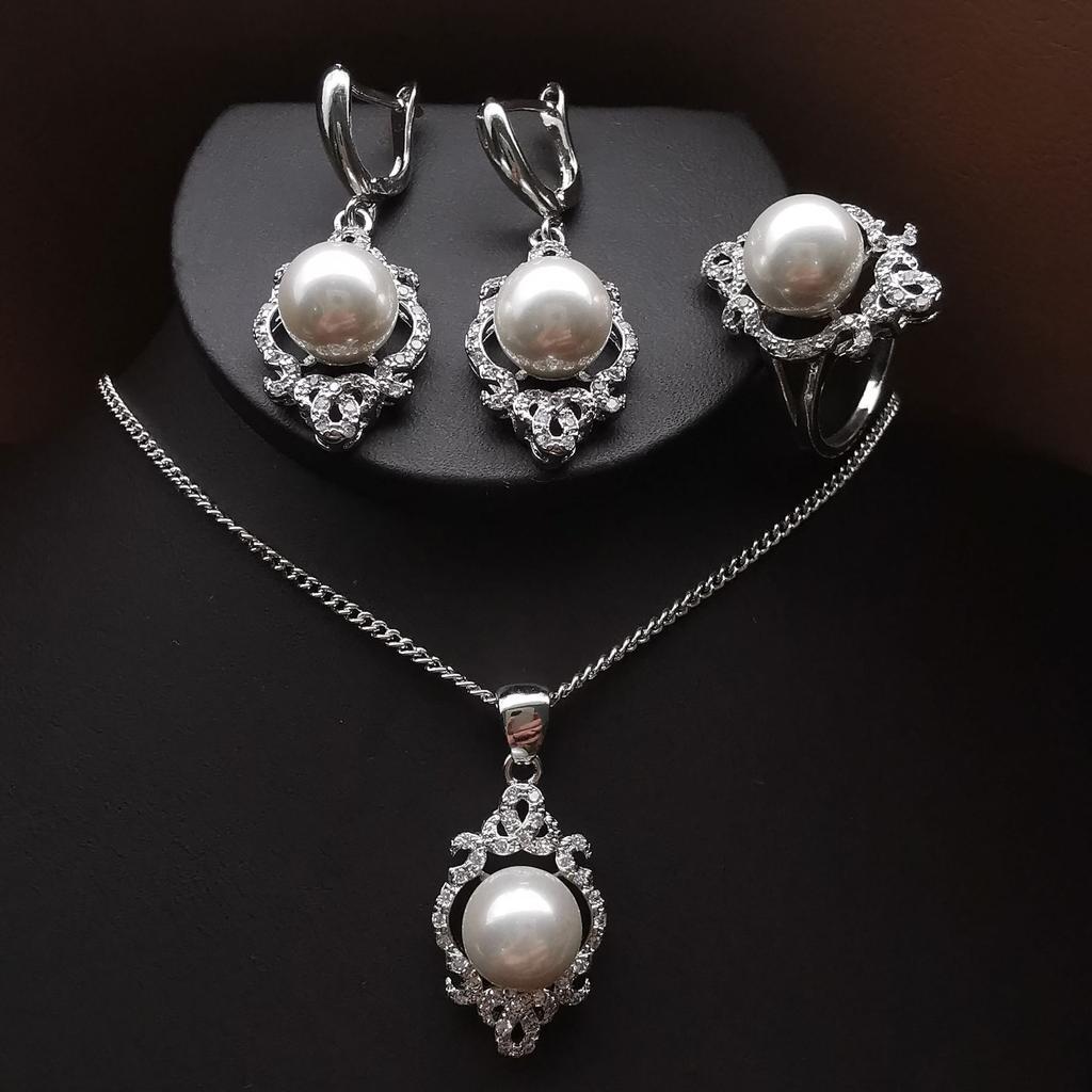 Elegantes Temperament Schmuckset Nischendesign Modisches und Vielseitiges Perlenset Schlichte Schlüsselbeinkette