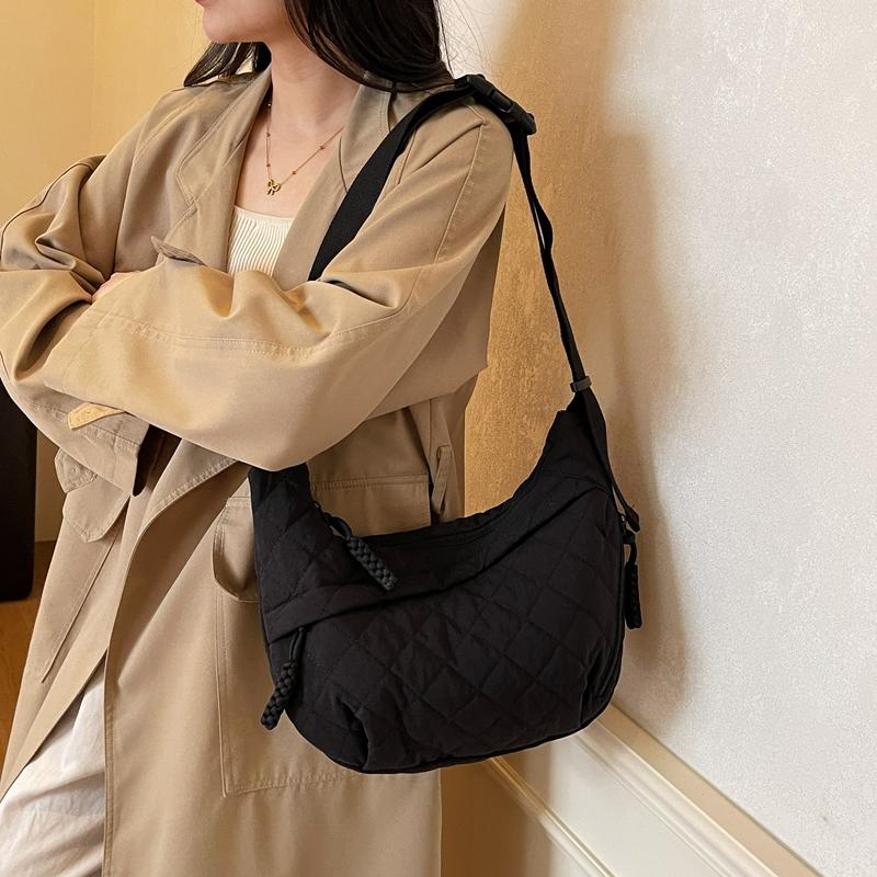 Large Capacity Commuter Shoulder Bag Women's Rhombic Lightweight Crossbody Bag
