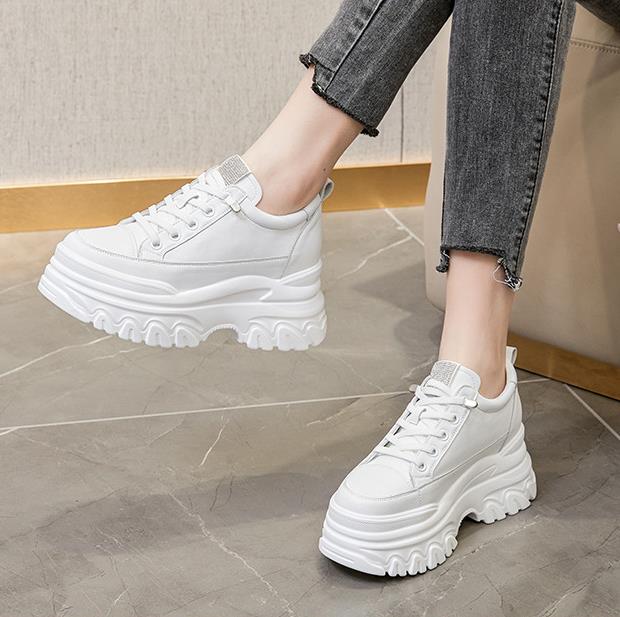 

Модная женская обувь на высоком каблуке 9 см из натуральной кожи, массивные кроссовки, обувь на танкетке и платформе, весенне-летняя женская дышащая удобная обувь 40 белый