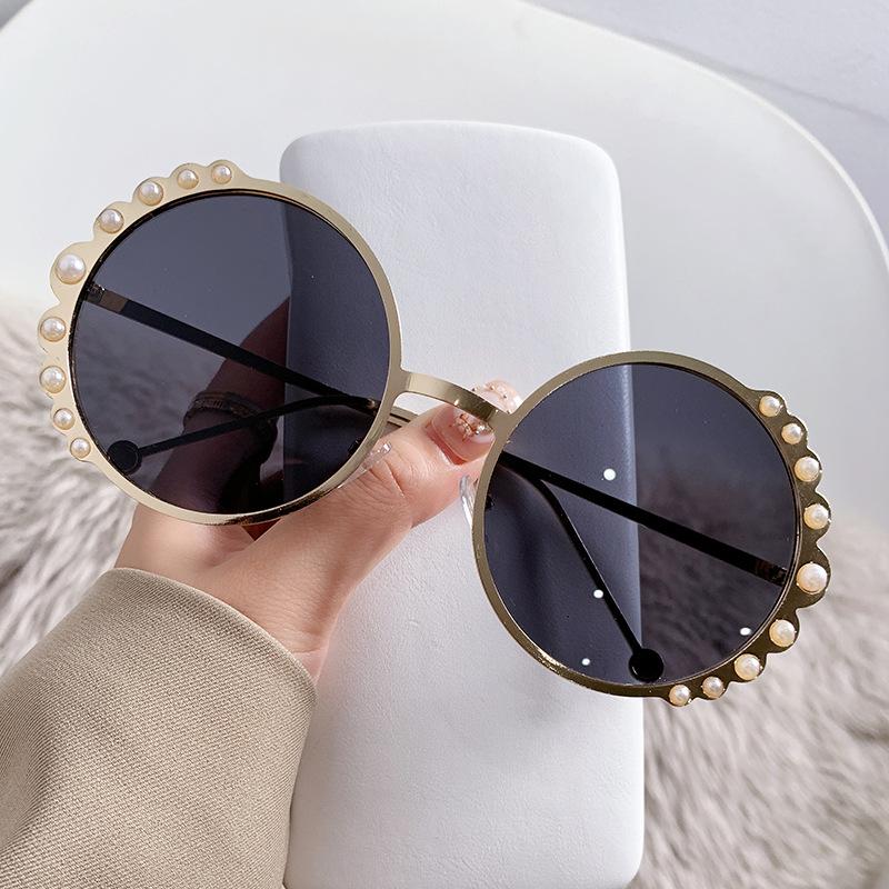 Flower Border Pearl Glasses Personality Hip Hop Funny Sunglasses Round Frame Metal Sunglasses