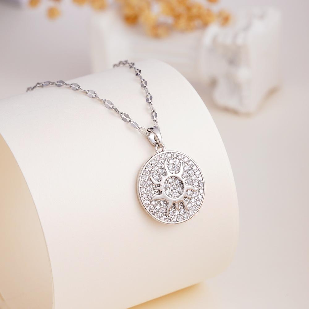 Fashion Vintage Zircon Sun Star Pendant Necklace for Women Men Cool Fashion Stainless Steel Chain Jewelry Gifts for Friends