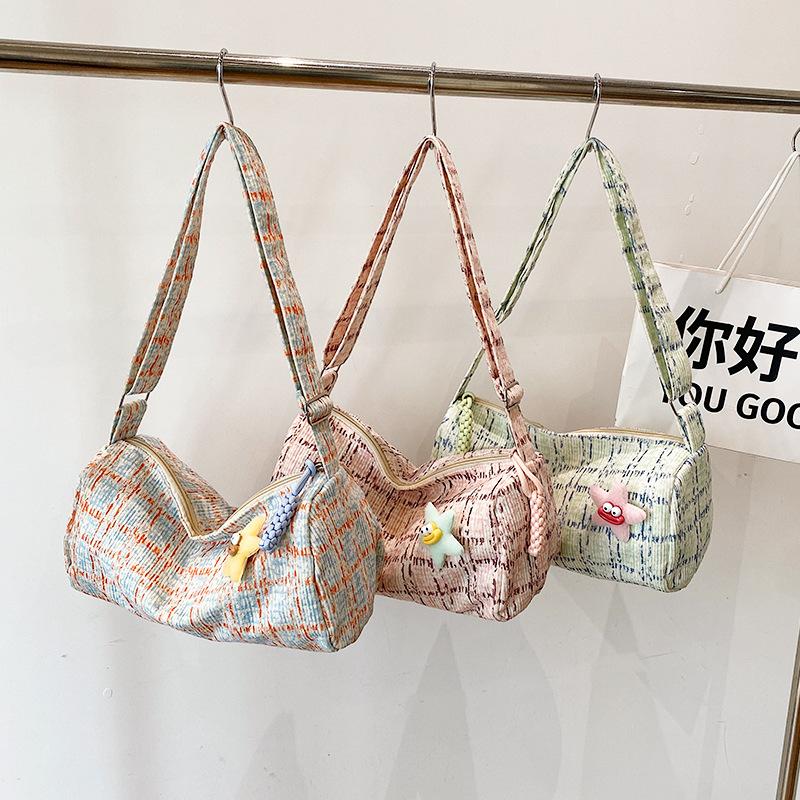 Small Fresh Girl Velvet Shoulder Bag Women'S Versatile Casual Cylinder Pillow Bag Large Capacity Messenger Women'S Bag