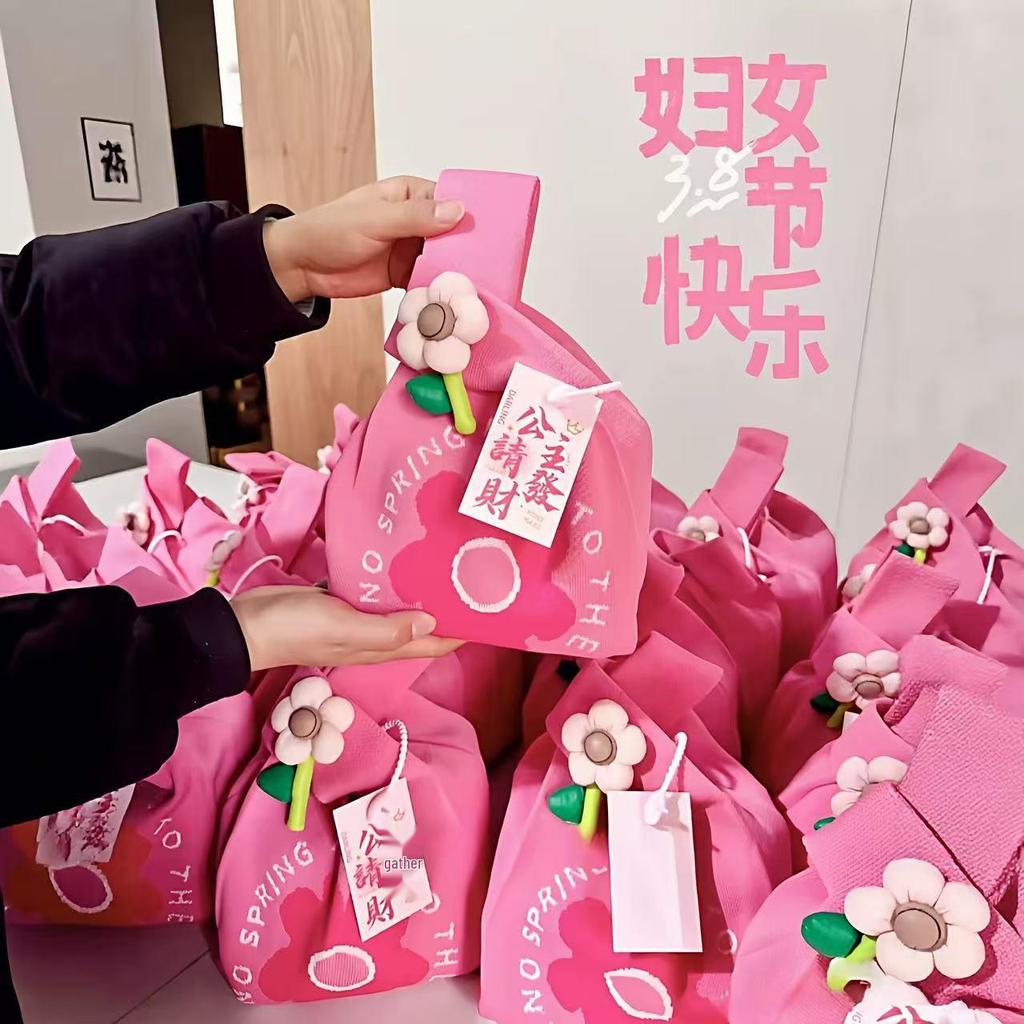Spring Story Korean Style Knit Tote Bag with Cute Floral Design - Perfect Employee Souvenir