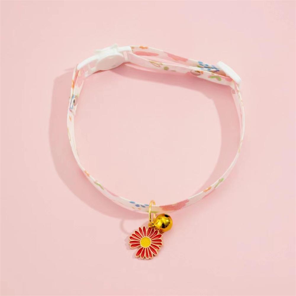 

Pet Collar Adjustable Cute Ornament Cat Collar with Bell & Small Daisy Pendant Cat Collars for Kittens & Puppies Pet Accessories S neck 12-20cm червоний