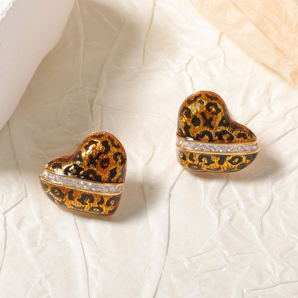 Korean Niche Unique Temperament Fashion Simple Leopard Print Love Stud Earrings Women's Autumn and Winter Alloy Dripping Oil Daily Versatile Models