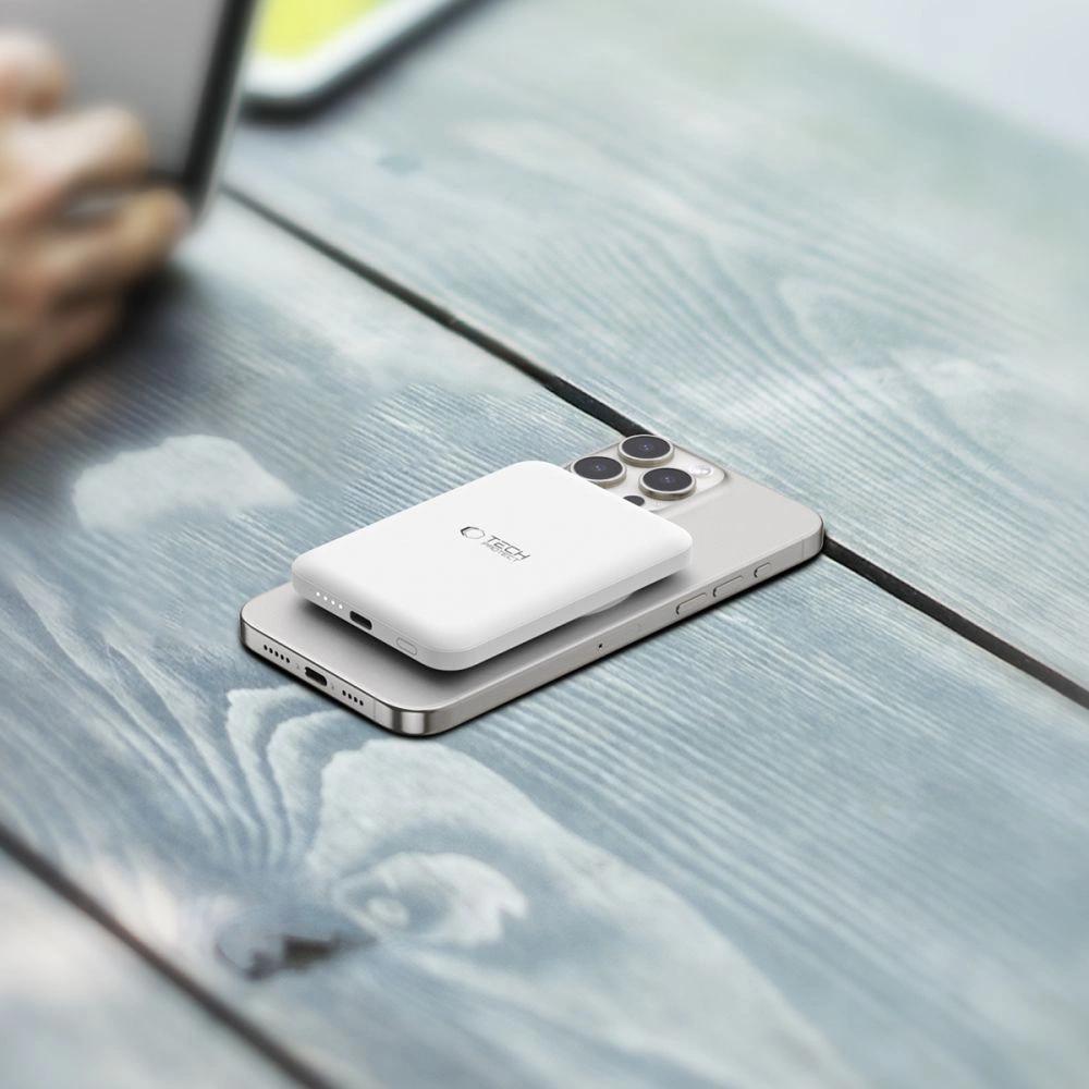 Tech-Protect Lifemag Pb10 Powerbank With Magsafe 5000Mah 15W Usb-C Port - White + Usb-C Cable
