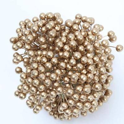 Artificial Holly Berries, 10 Mm Fake Berries Decor On Wire for Christmas Tree Decorations Flower Wreath DIY Craft Use (Pack of 200, Golden)