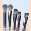 Cangzhou 5-teiliges Lidschattenpinsel-Set mit Aufbewahrungsbecher – Starker Griff, Minimale Puderaufnahme & Kein abfliegendes Puder