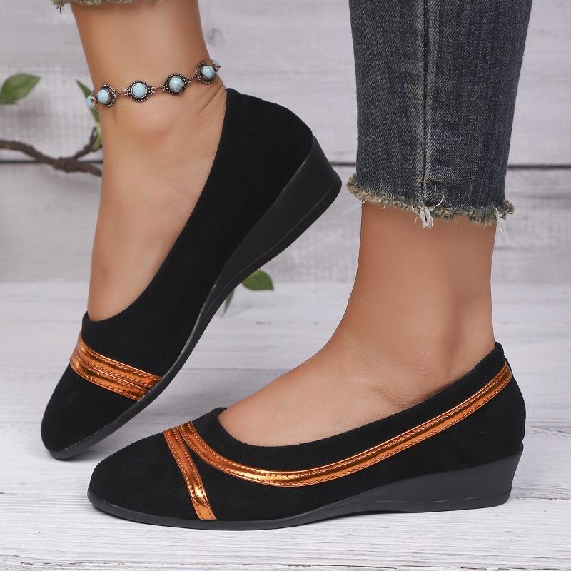 Frühling neue weiche Sohle spitz zulaufender mittlerer Absatz einzelne Schuhe Damen vielseitige Doudou-Schuhe flacher Ausschnitt atmungsaktive sanfte Schuhe