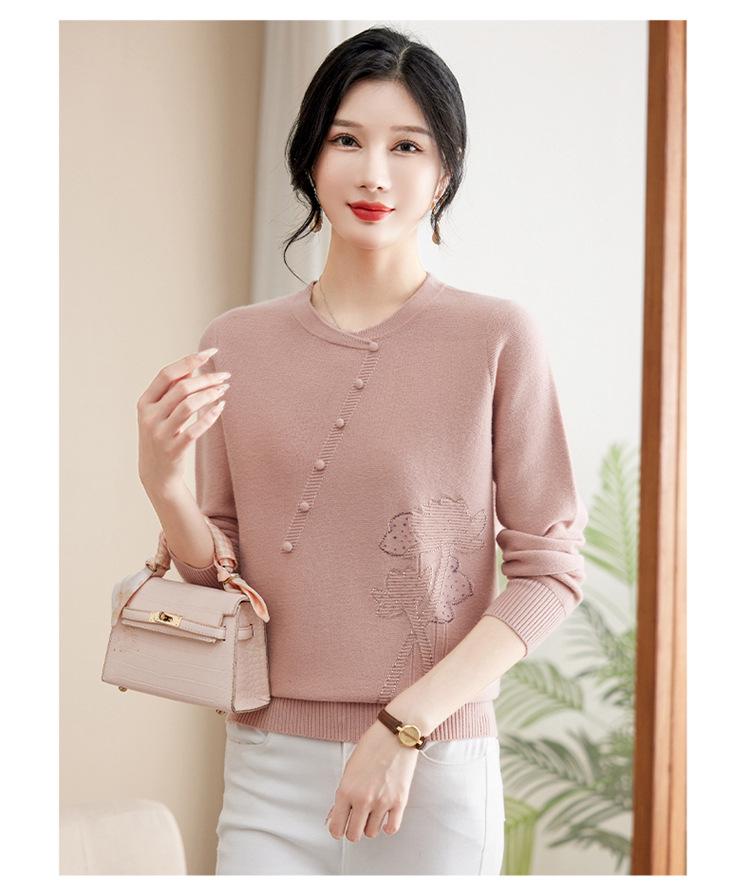 2026 Autumn/Winter Plus Size Knit Tops for Mothers, Base Layer Shirts for Middle-aged & Elderly Women, Wedding Banquet Sweaters