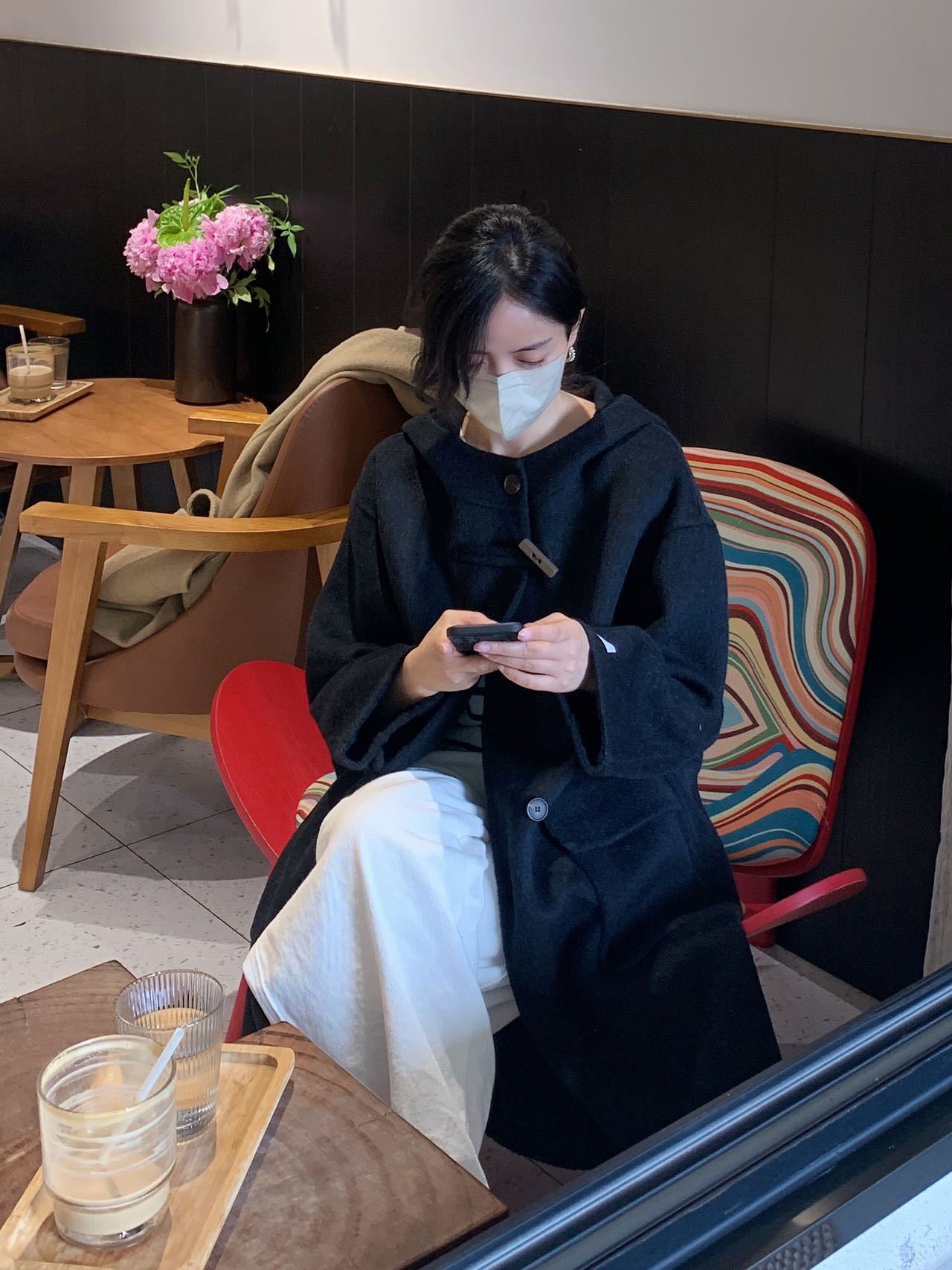 

Повседневное двустороннее шерстяное пальто с капюшоном, женское, на деревянных пуговицах, свободного кроя, средней длины, для поездок на работу M 125-72.5 kg чёрный