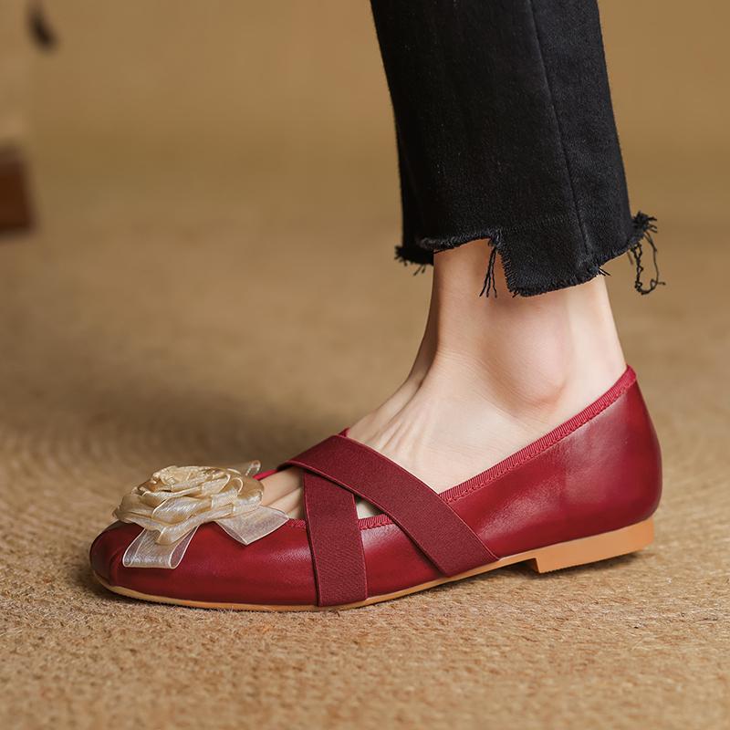 

Fashion 2025 New Spring Women Flats Round Toe Low Heel Flowers Shoes Women Shoes Concise Mary Janes Cow Leather Ladies Shoes 34 красный