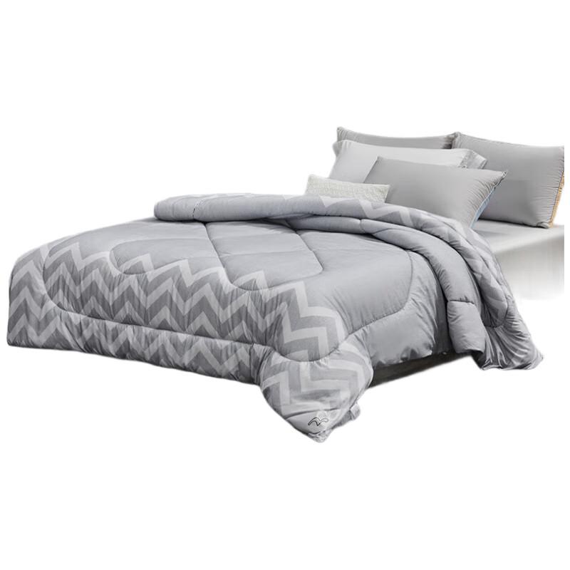 

Mercury Home Textiles DH Elegant Four-Season Antibacterial Quilt