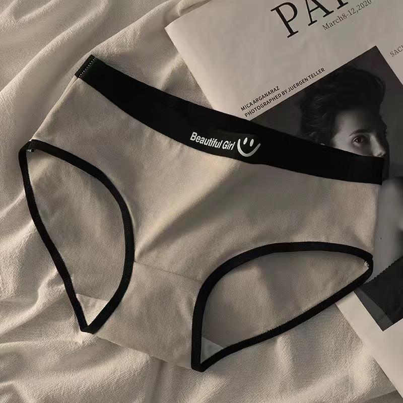 Women's Pure Cotton Mid-Rise Antibacterial Seamless Breathable Panties - Skin-Friendly for Students and Girls.