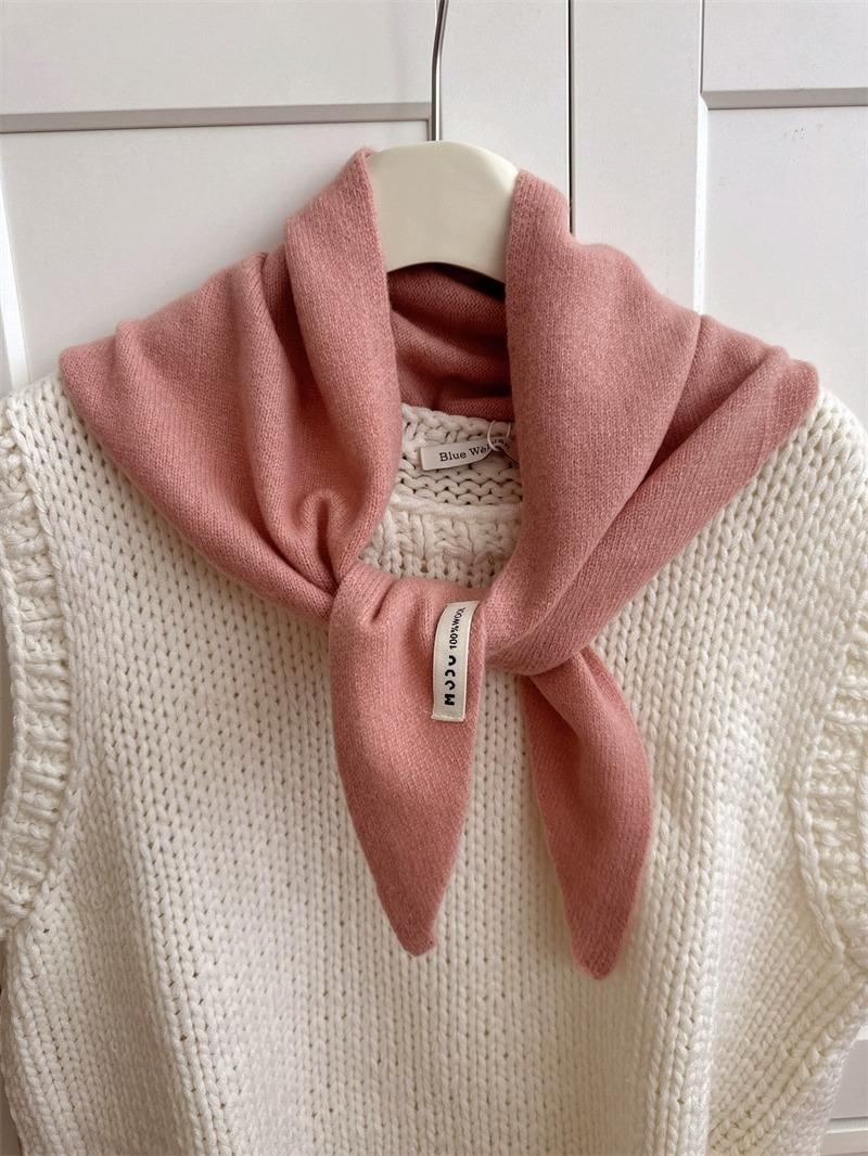 

Британский корейский треугольный шарф нишевый шерстяной треугольный женский головной шарф теплый модный в стиле французской девушки многофункциональный вязаный шарф 110 38CM