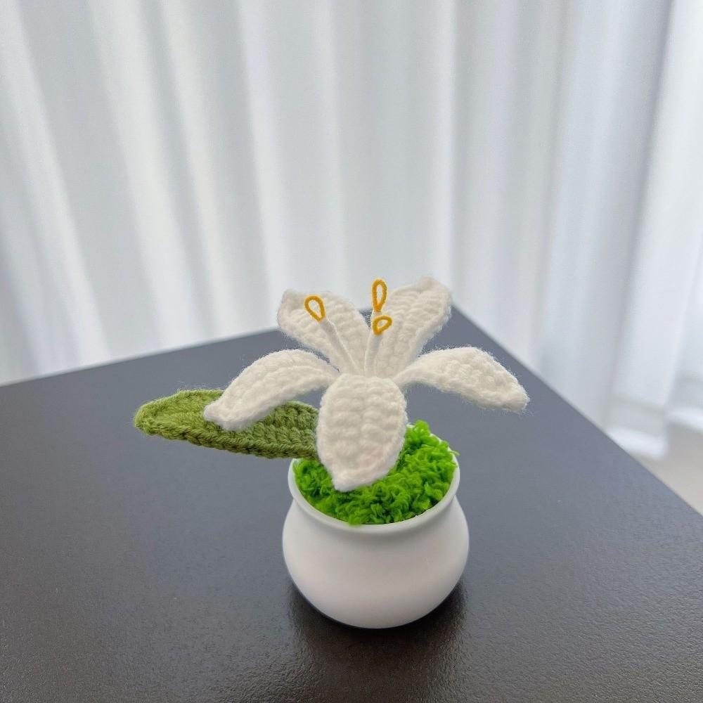 Artificial Knitted Lily Flower Crochet Potted Plants with Pot Handmade Crochet Flowers Mini Hand Woven Plant Table Decor