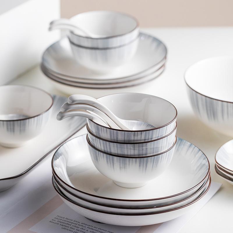 Liquidazione, Stoviglie in Ceramica, Piatto Rettangolare, Piatto da Pesce, Cucchiaino, Cucchiaio da Zuppa, Cucchiaio Grande.