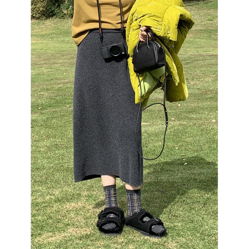 

2025 Women s High-Waisted Merino Wool Bodycon Midi Skirt Small сірий колір