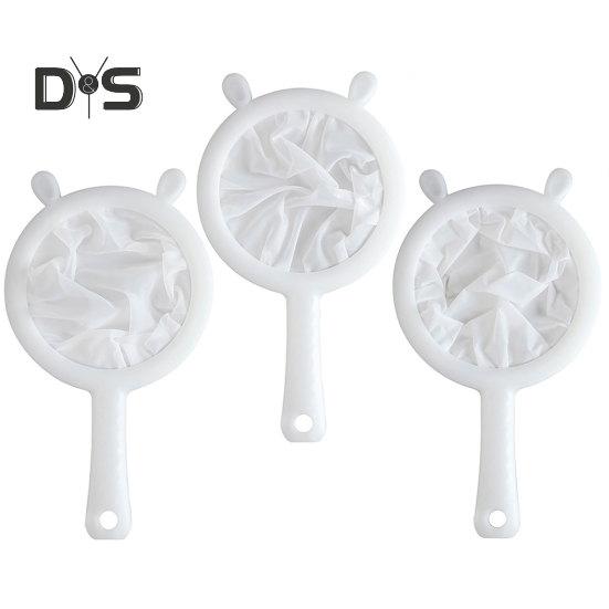 Kaffeefilter in Lebensmittelqualität mit Aufhängeloch. Praktisches manuelles Saftfiltersieb