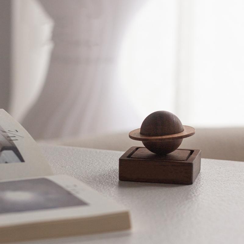 BOLTIFY 1pcs wood scent No essential oil diffuser Jupiter shape home decoration fresh air present to friend dorm room essentials