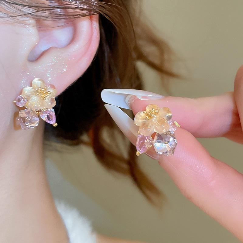 Monet Garden~ Dopamine Crystal Flower Stud Earrings Sweet Small Fresh Delicate Earrings Light Luxury Premium Earrings