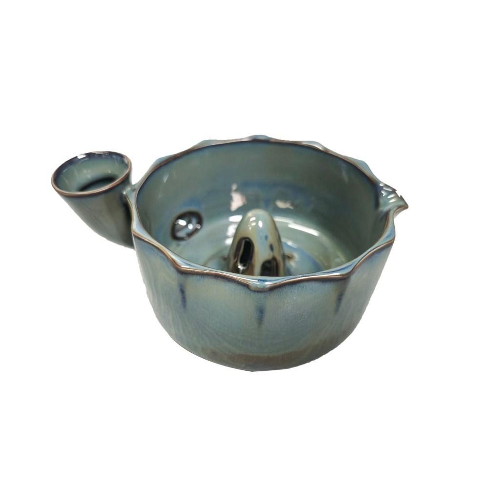 Side Pouring Spout Ceramic Berry Washing Bowl Drain Holes Design Self Spinning Strainer Ceramic Fruit Colander
