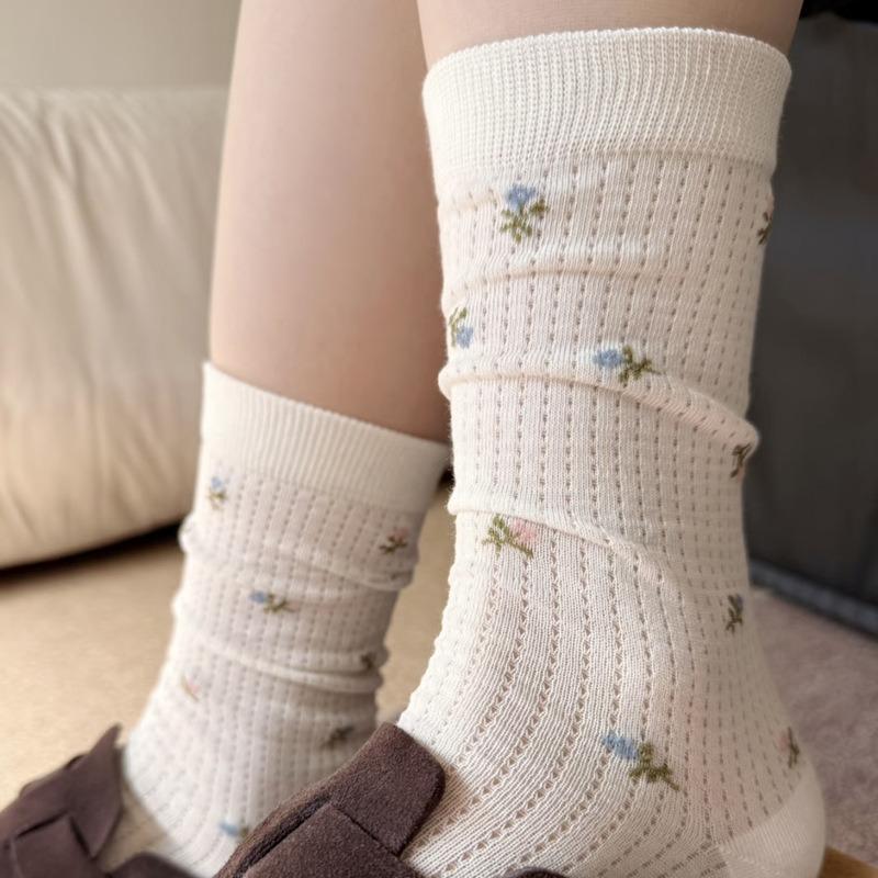 Women's Summer Thin Floral Ballet Style Mesh Breathable Boneless Mid Tube Stack Socks