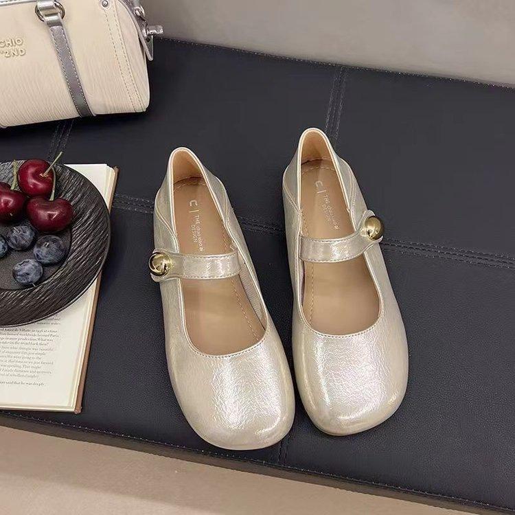 

Французские элегантные туфли на плоской подошве для женщин, лето 2025, новые, с мелким вырезом, Мэри Джейн, женские туфли, популярные, два способа носки, на мягкой подошве, маленькие кожаные туфли 40 шампанского