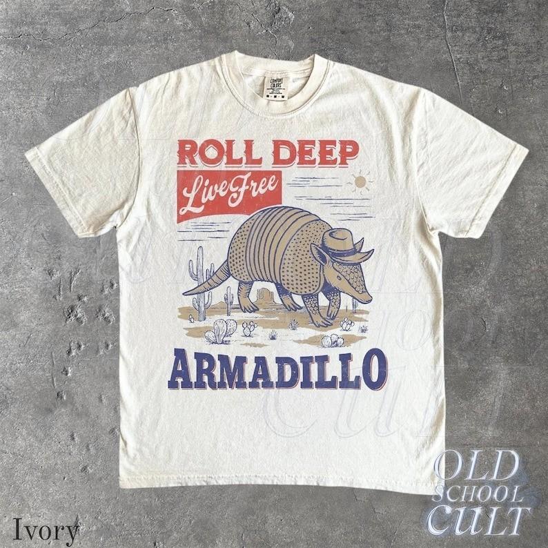 Armadillo Western Graphic TShirt Vintage Cowboy Desert T Shirt Full Size S3XL Unisex T-Shirt L