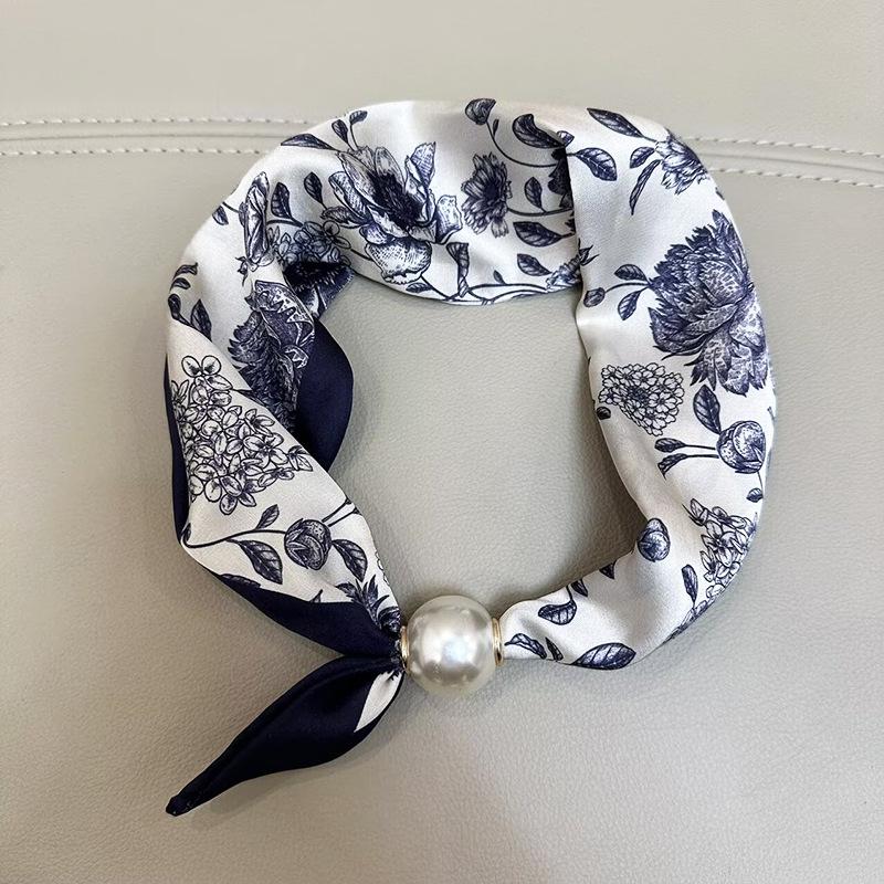 Summer 2025 Pearl Magnetic Buckle Scarf: Versatile, Decorative, Breathable Neck Warmer