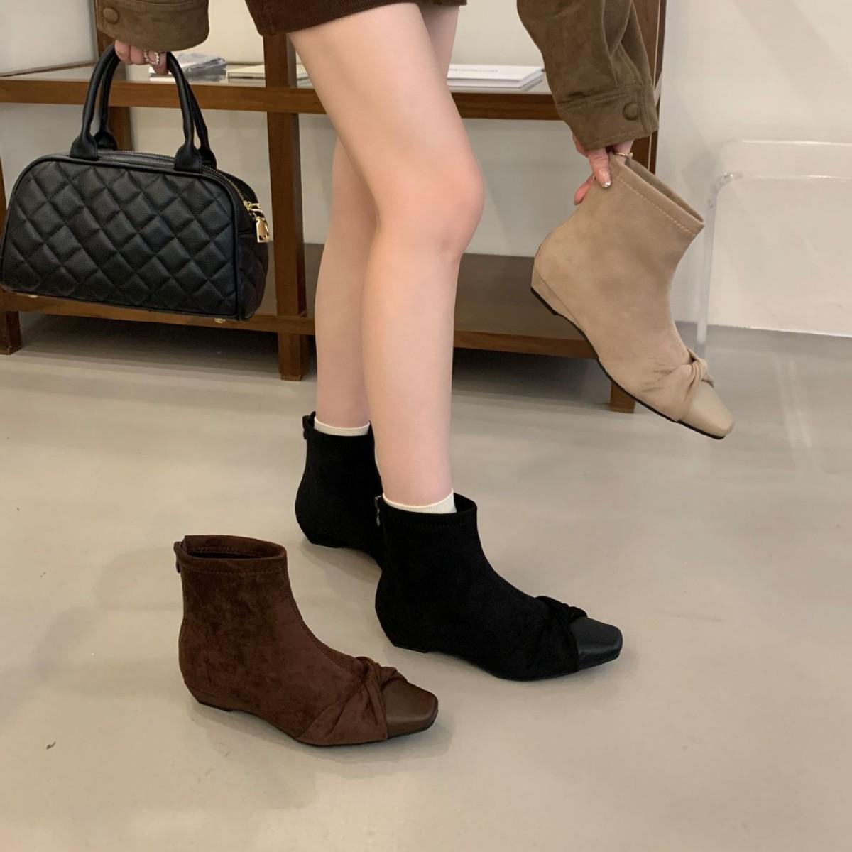 

2025 зима новые замшевые короткие ботильоны на низком скошенном каблуке с круглым носком и бантом, тонкие Мартины, модные женские короткие ботинки 39 хаки