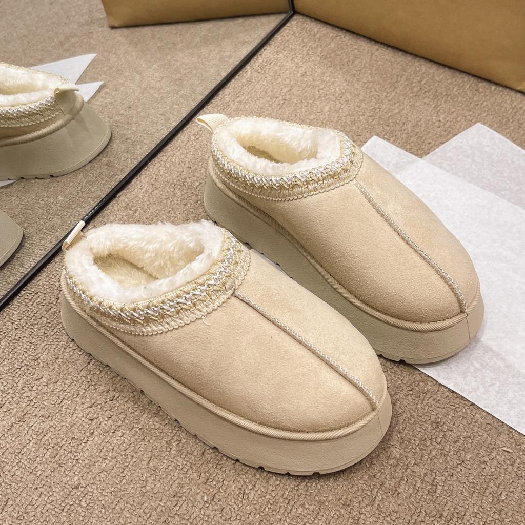 Fashion Snowy boots for women in 2024 winter new plush  thick soled bunched plush half casual cotton shoes snow boots