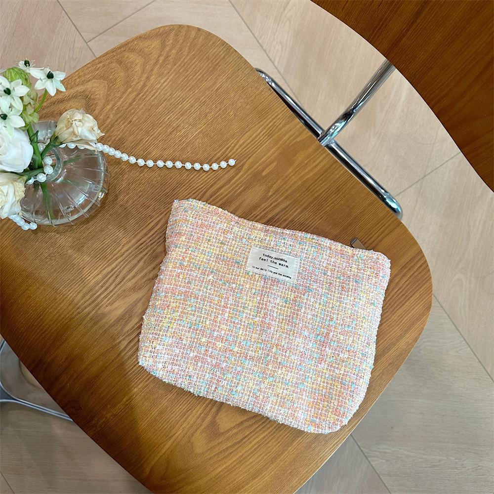Chic Street Style Woolen Material Grid Pattern Cosmetic Bag Canvas Lining Travel Toiletry Bag StyleA