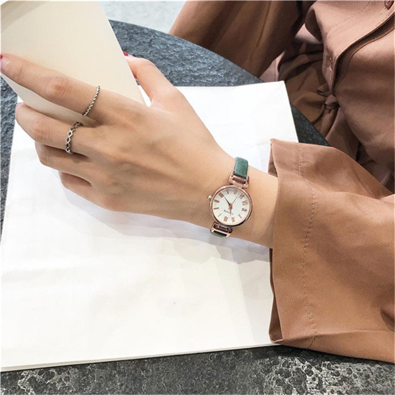 

Женские модные кожаные часы One Size