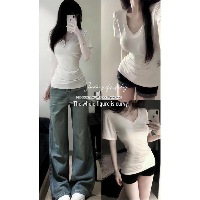 Noga utvald Slim-fit Kortärmad T-shirt för Kvinnor - Stilren, Midjekramande, Figurfördelaktig Sommartrend