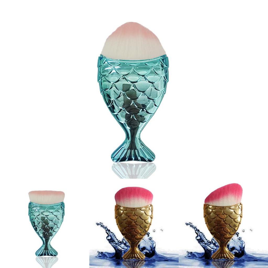 Mermaid Makeup Brush With Fish Scale Design For Face And Foundation Application