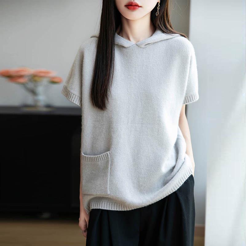 Early Autumn Women's Hooded Vest: 100% Pure Wool, Seven-Stitch, Short Sleeve, Pocket Design, Layering Sweater