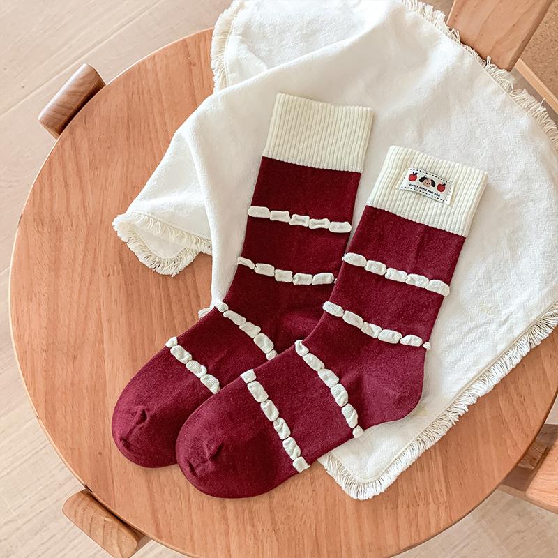 

Female Spring and Autumn Color Bubble Stripes Cute Cartoon Dog Cloth Logo Boneless Tube Pile Socks 1 pair вино красного