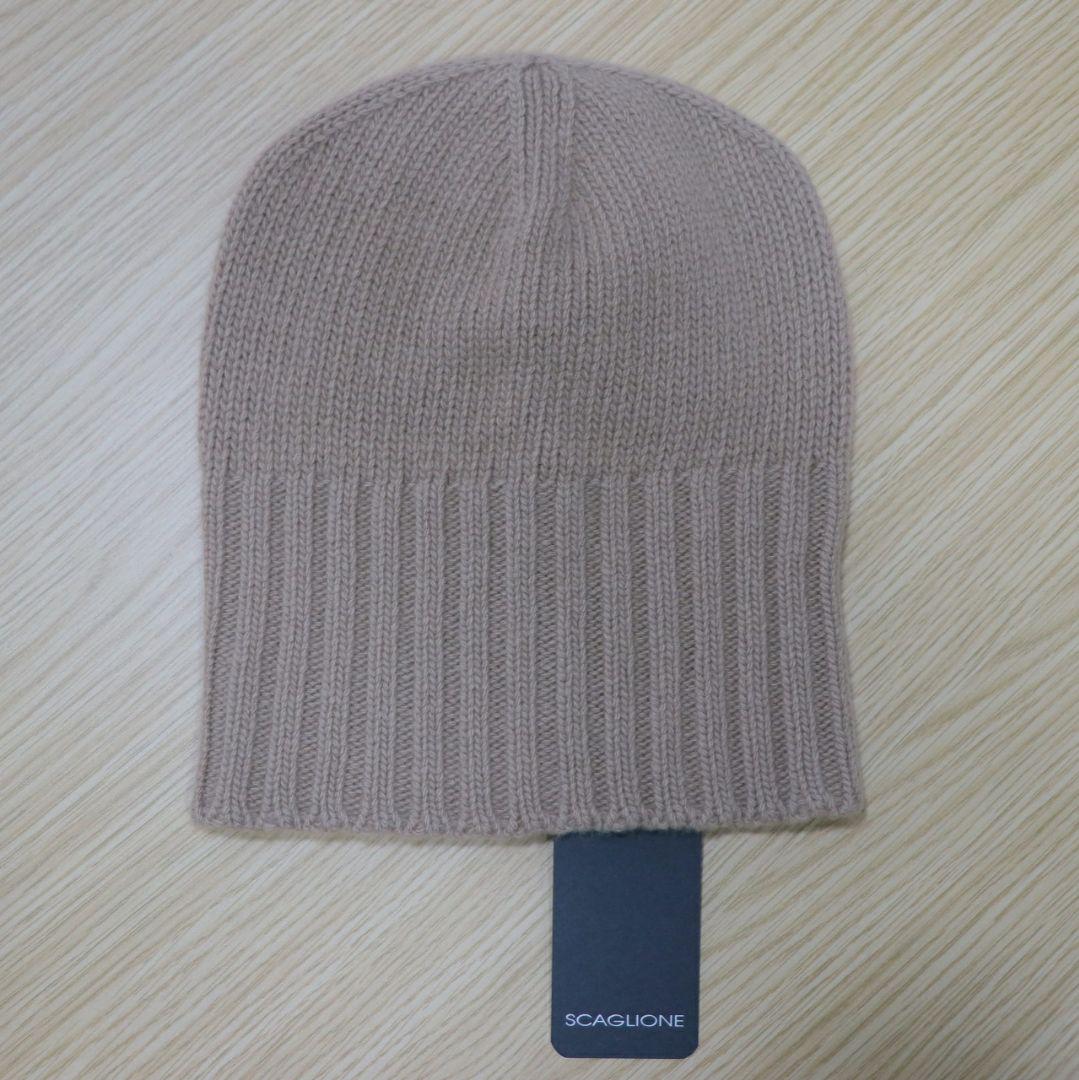 

[Б/У] Вязаная шапка из шерсти и кашемира SCAGLIONE