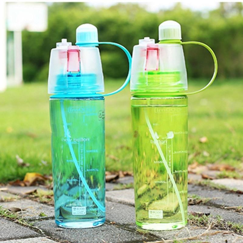 Nuova bottiglia d'acqua spray creativa Bottiglie atomizzatrici portatili Sport all'aria aperta Palestra Bere Drinkware Bot