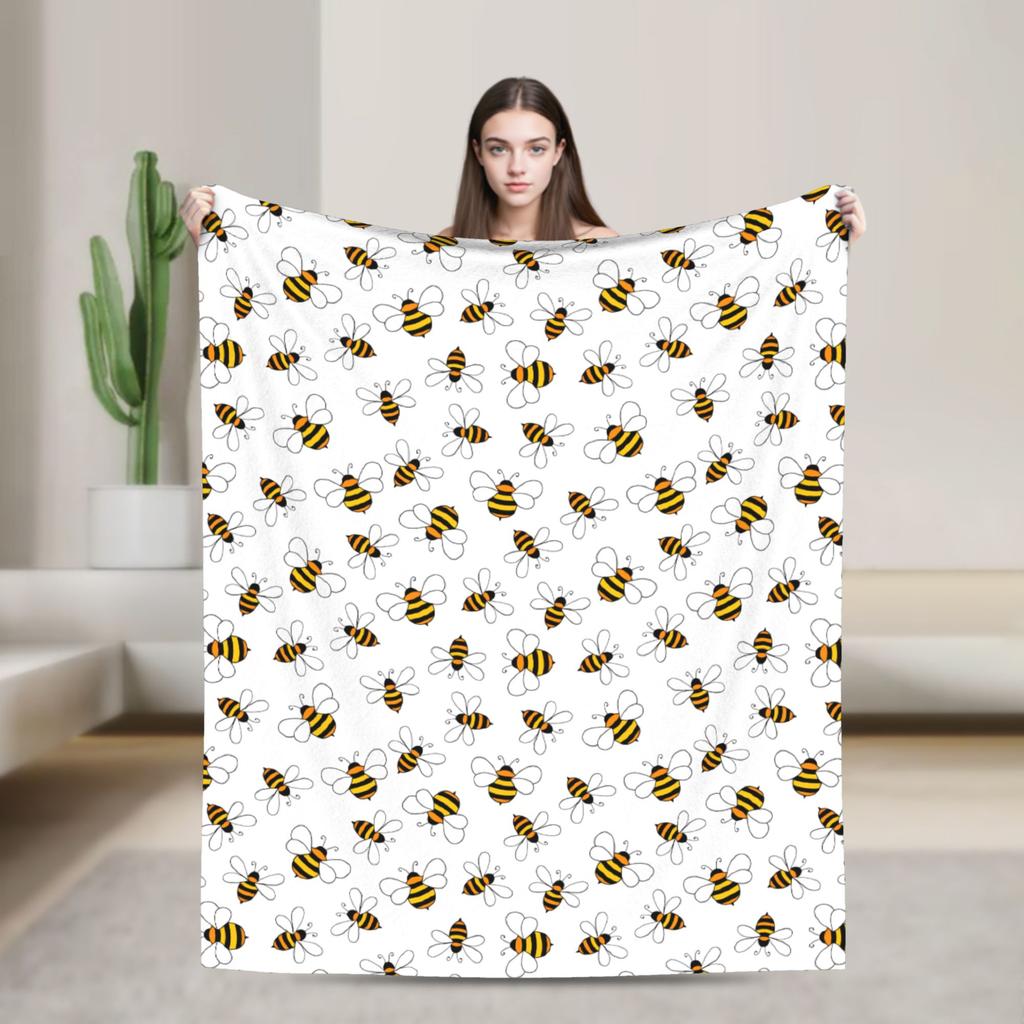 Bee in honeycomb and flowers Flannel Blankets  Soft Throw Blanket for Bedroom Camping Street Trend Bedspread Sofa Bed Cover