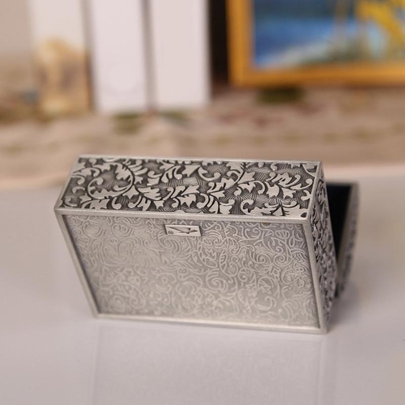 

European Jewelry Box with Secure Metal Clasps Handcrafted Carved Detail Storage Solution J0MC China Mainland
