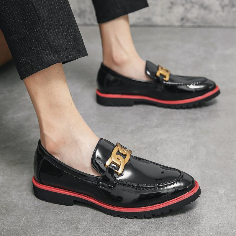 Fashion 2025 Patent Leather Mens Designer Big Chain Oxfords Casual Classic Comfortable Footwear Dress Shoes Large Size 48 Flats Sneakers
