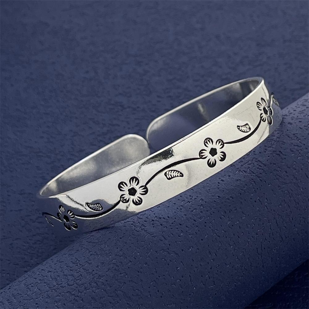 925 Sterling Silver, Retro Plum Blossom Bracelet, Simple and Retro, Versatile, Suitable for Daily Wear