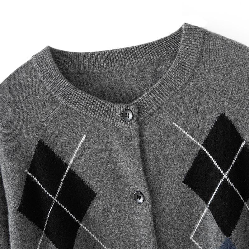 Women's Autumn Winter French Retro Cashmere Diamond Pattern Cardigan Sweater