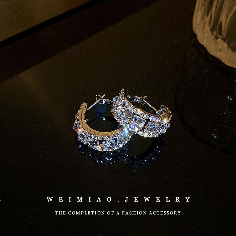 Silver Needle C-förmige Diamant Zirkon Ohrringe - Leichter Luxus Geometrisches Design für ein hochwertiges, einzigartiges Temperament.