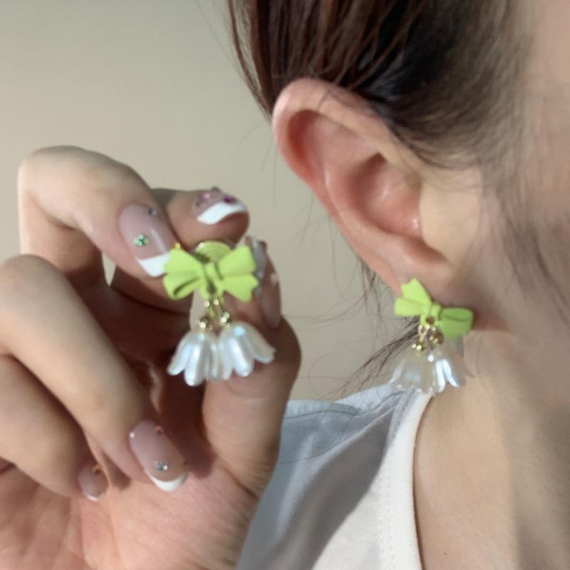 Fresh Tulip Bow Ear Clips: Elegant, Non-Piercing, Simple & Versatile Earrings