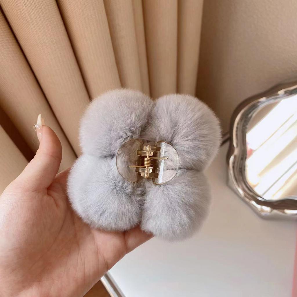 Autumn Winter Plastic Ball Grab Clip Large Plush Hairpin Back Head Shark Clip Hair Accessories 10cm European American Style New