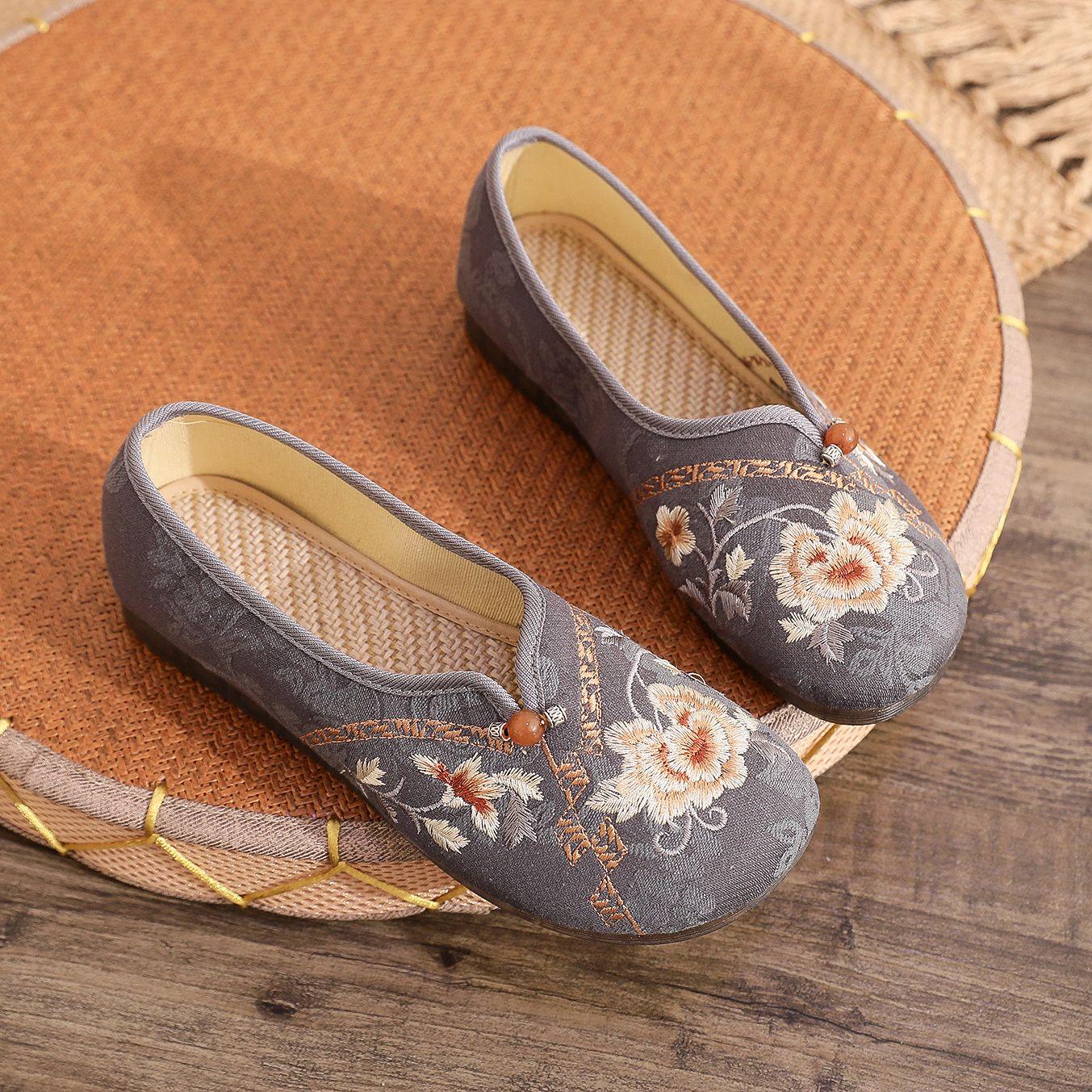 

Женские туфли из старой пекинской ткани на плоской подошве, удобные туфли с вышивкой для мам, пожилых бабушек, женские туфли на мягкой подошве 40