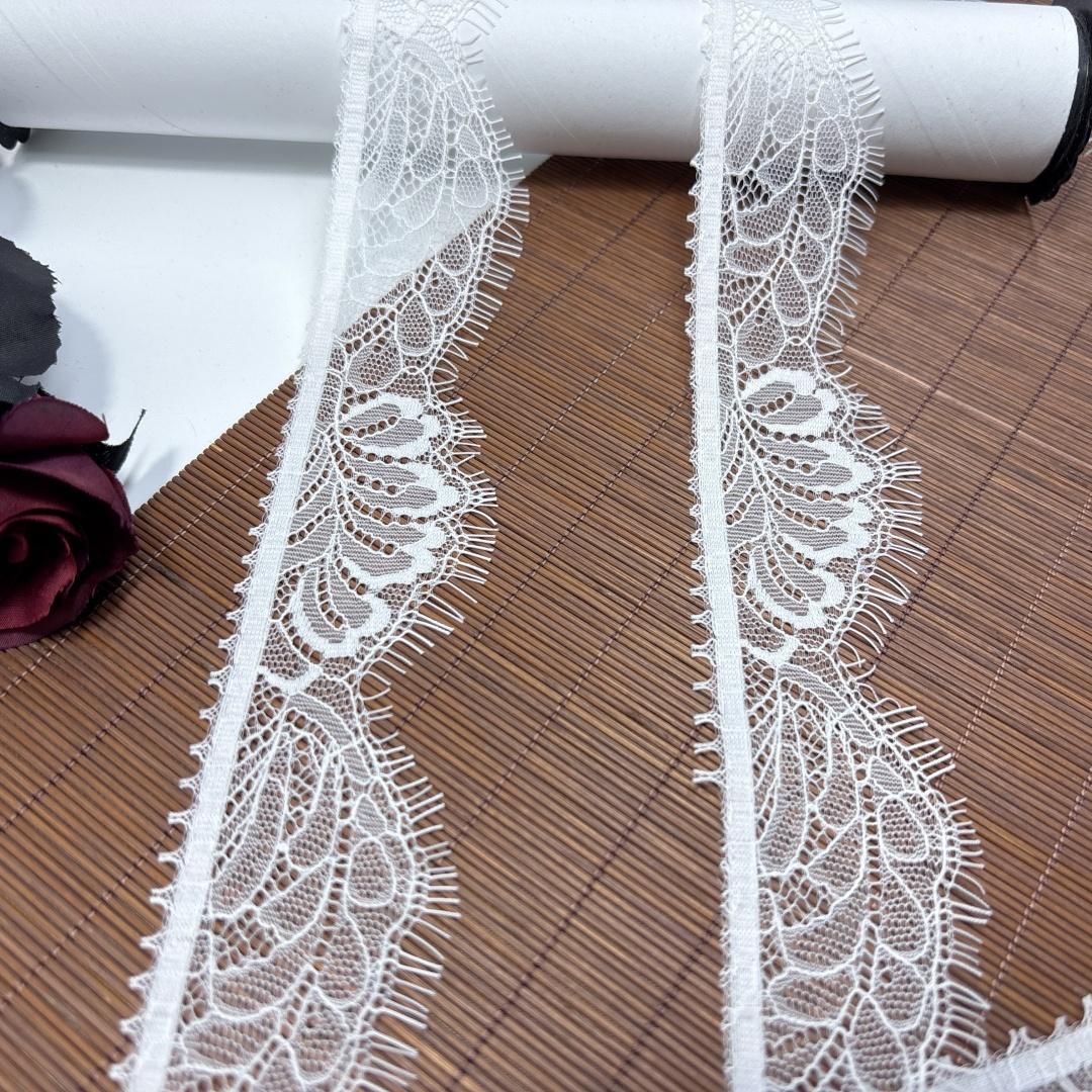 

2.8m x 4cm Narrow French Chantilly Lace, Non-stretch Eyelash Lace Trim for Sewing, Bra, Underwear, Lingerie, Dress, Garment, Crafting 2.8 meters x 4 cm білий